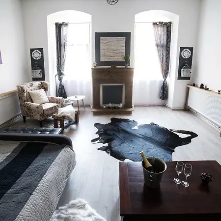 Apartment Ultra